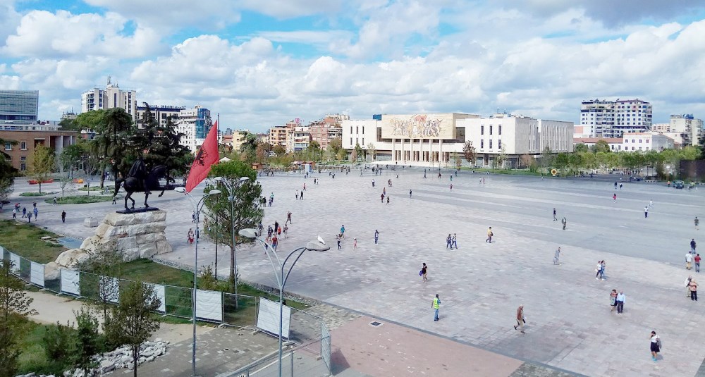 Publikohet Barometri i Ballkanit 2022, shqiptaret me pesimistet